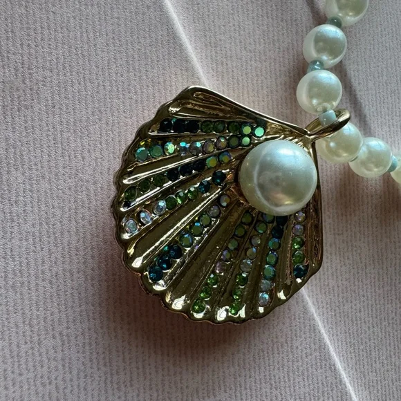 Betsey Johnson Cruise Control Faux Pearl
Seashell & Seahorse Pendant Necklace - Picture 6 of 10